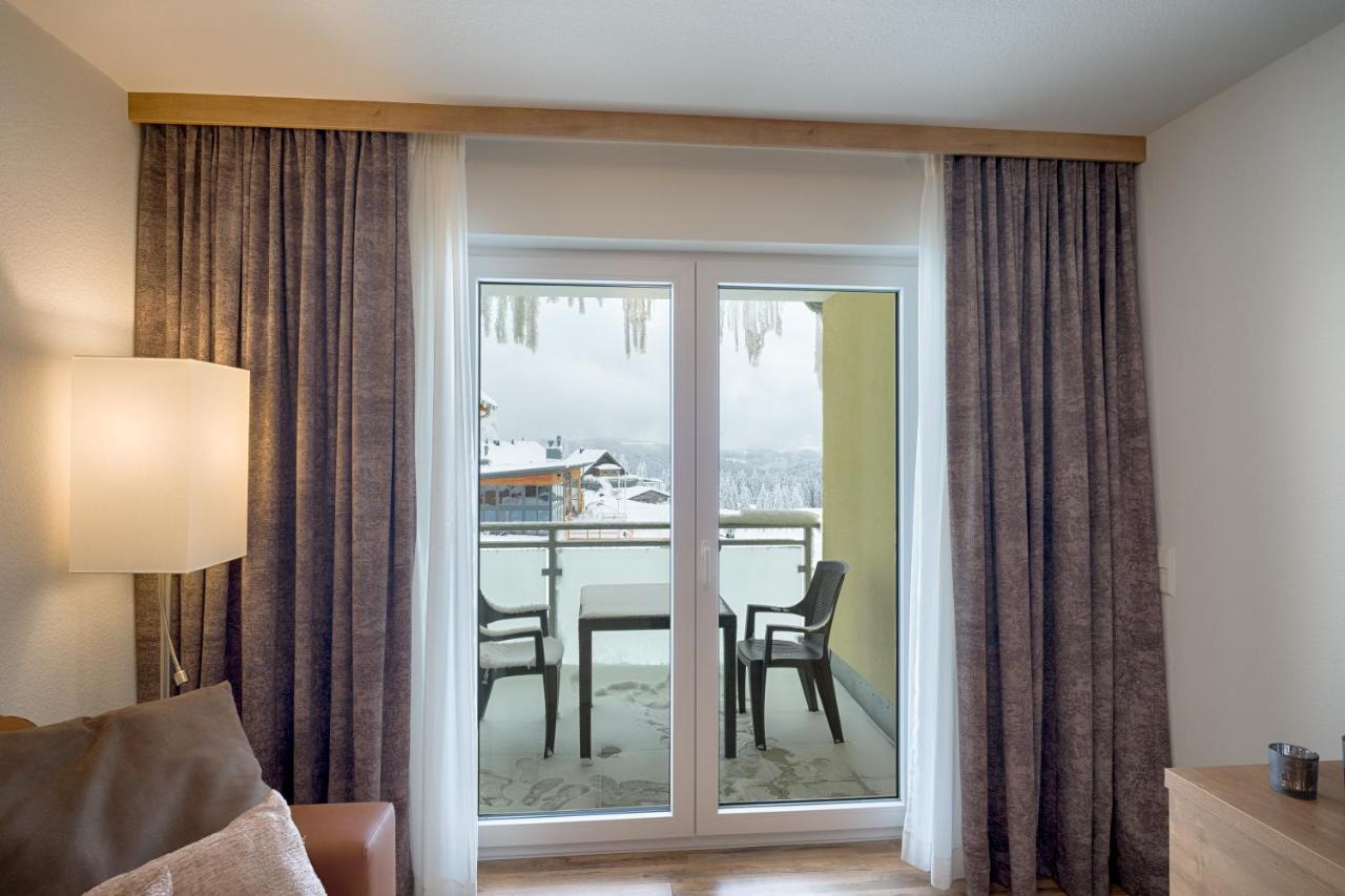 Ferienwohnung mit Whirlpool&Balkon, direkt an der Skipiste/an den Wanderwegen Feldberg  Buitenkant foto